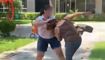 denizlide dedektif gibi iz surdu kocasiyla birlikte bastigi kadini sacindan surukledi KmDtGAM1