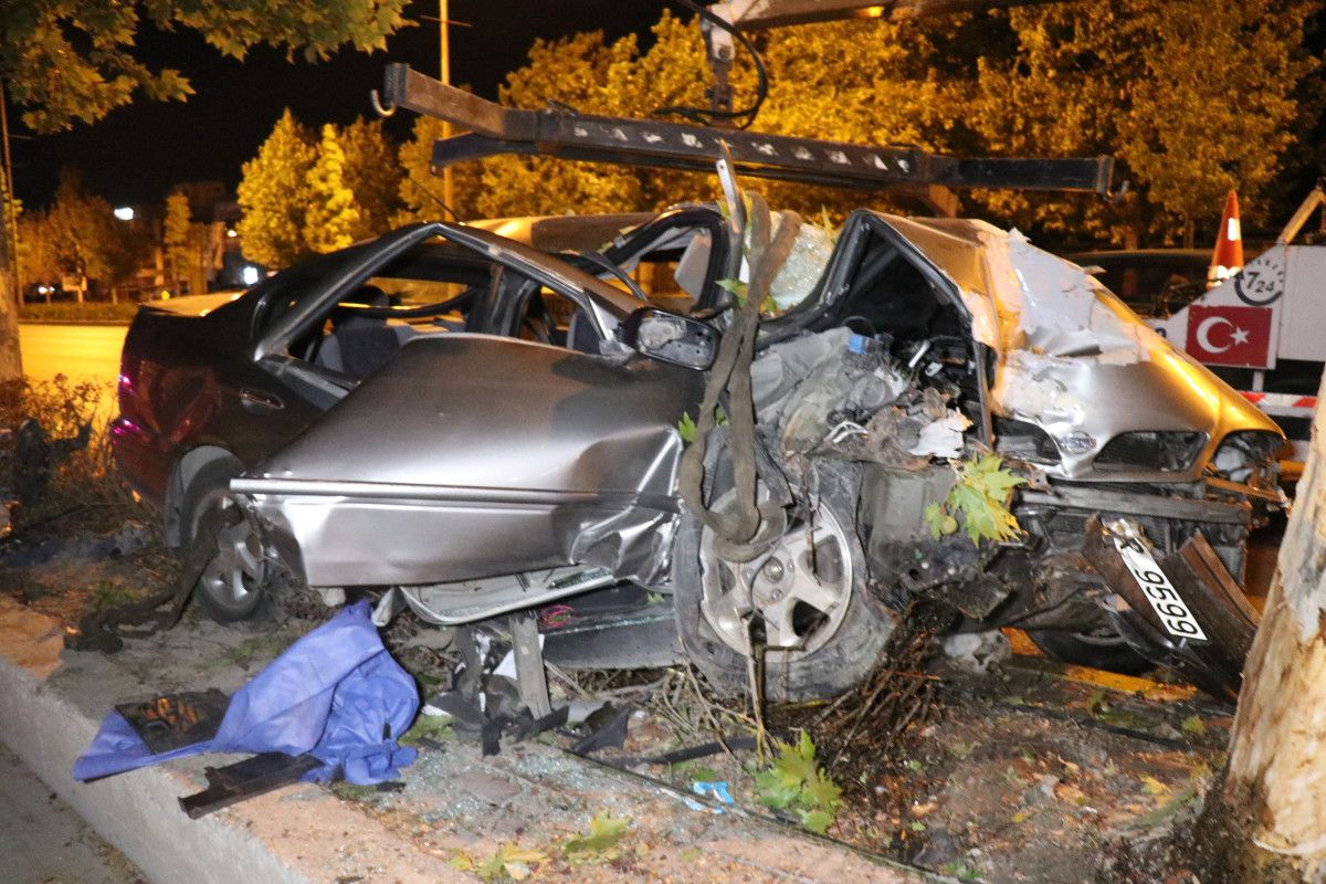 denizlide dogum gununde gelen kaza 2 kisi yasamini yitirdi 2 5kw4CO4k