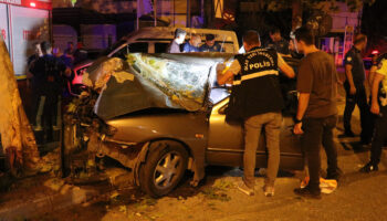 denizlide dogum gununde gelen kaza 2 kisi yasamini yitirdi ScwIx2wJ