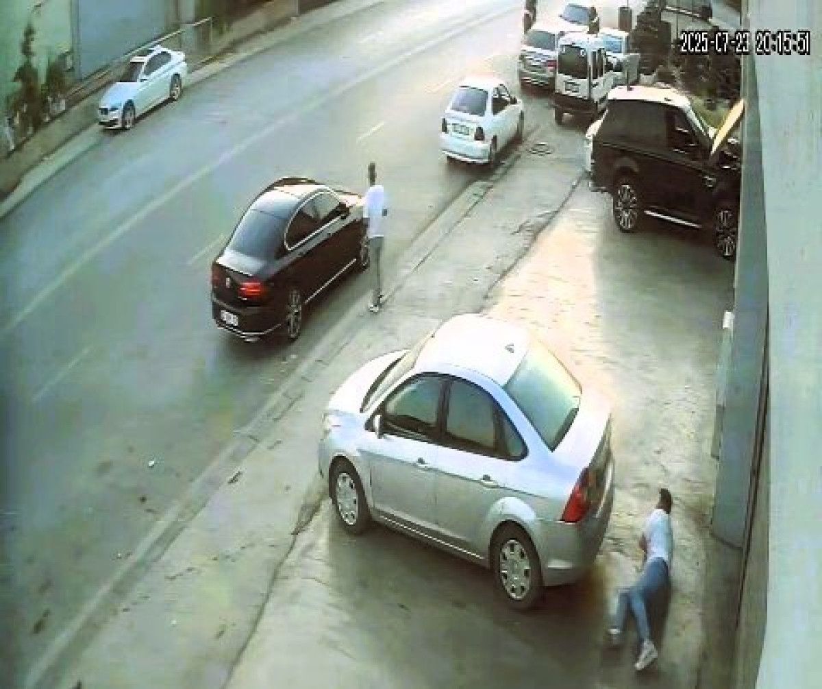 denizlide motosiklette takip ettikleri sahsa kursun yagdirdilar 1 6MWu63YM