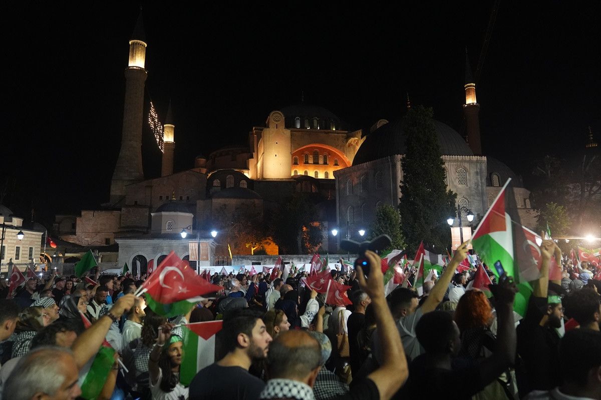 diyanet isleri baskani ali erbas istanbuldaki gazze yuruyusunde dua etti 2 SDKwfj4G