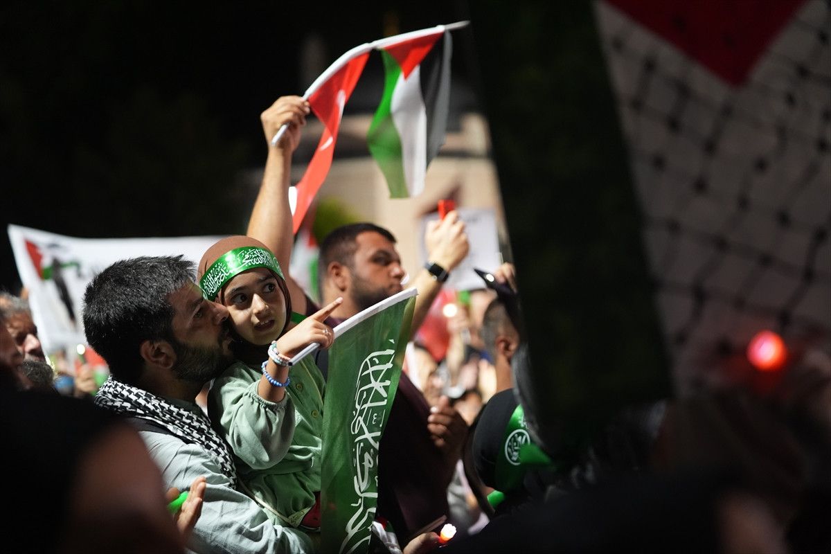 diyanet isleri baskani ali erbas istanbuldaki gazze yuruyusunde dua etti 4 wDKYyzP6