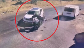 diyarbakirda ciple carpisan motosiklettekiler yola savruldu ETz129z8