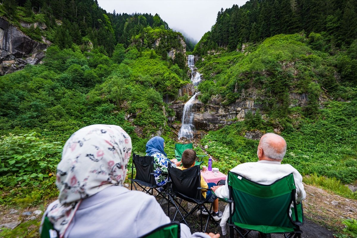 doga harikasi cimil vadisi ziyaretcilerine gorsel solen sunuyor 2 ikzinGgj