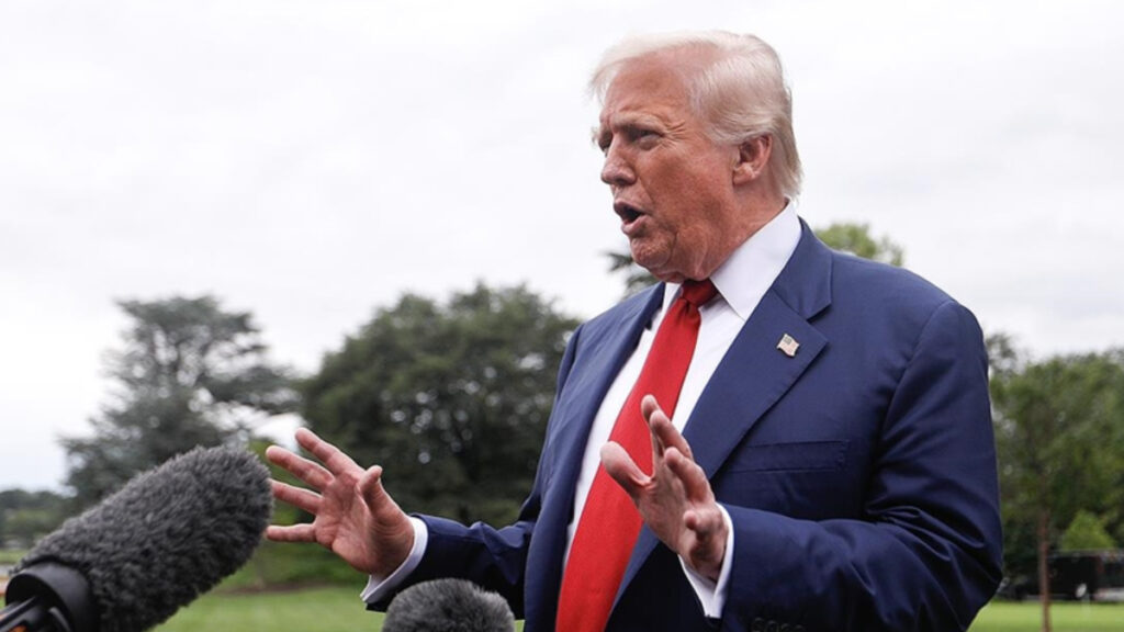 donald trump abd medyasinda sahte olarak nitelendirdigi haberlere tepki gosterdi B6emFaCc