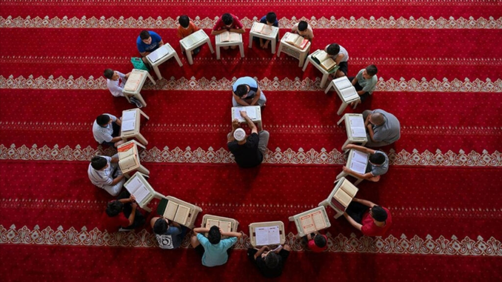 down sendromlu enes gaziantepte kuran kursunun nesesi oldu CwB2w31m