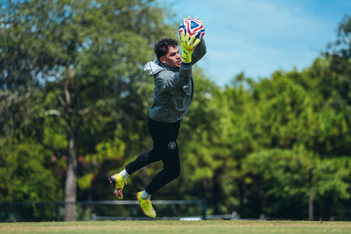 edersondan galatasaray taraftarini heyecanlandiran begeni 0 zuu1EuO6