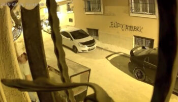 elazigdaki hirsizlik girisimi alarmin calmasiyla son buldu Gc4Ax1rN