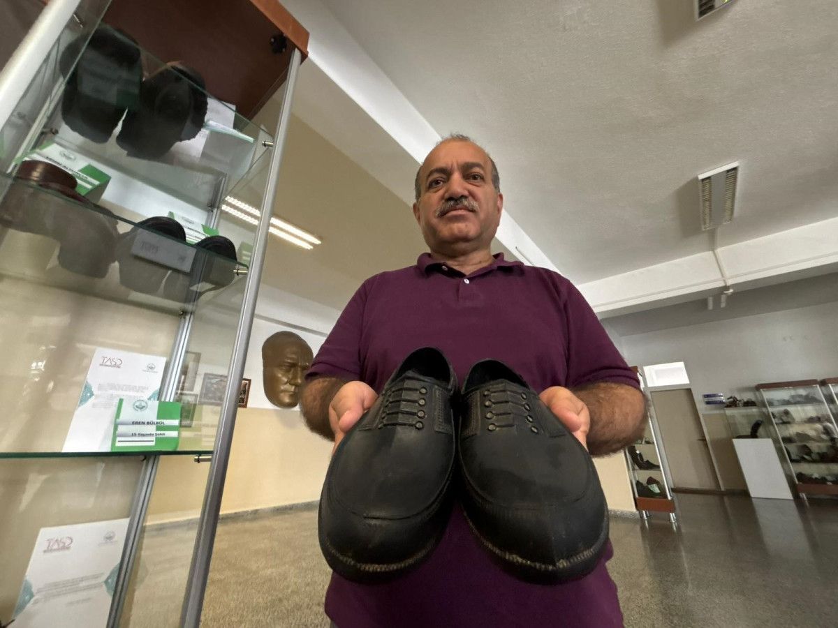 eren bulbulun kara lastigi yasayan ayakkabi muzesinde 2 bta6Obsh