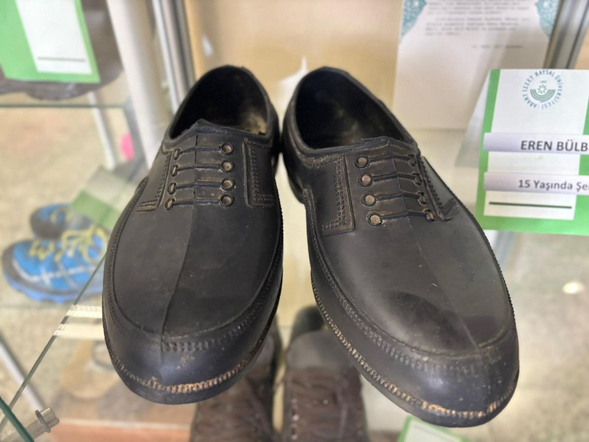 eren bulbulun kara lastigi yasayan ayakkabi muzesinde 3 8d4M6Ke7