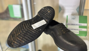 eren bulbulun kara lastigi yasayan ayakkabi muzesinde n2TB1581