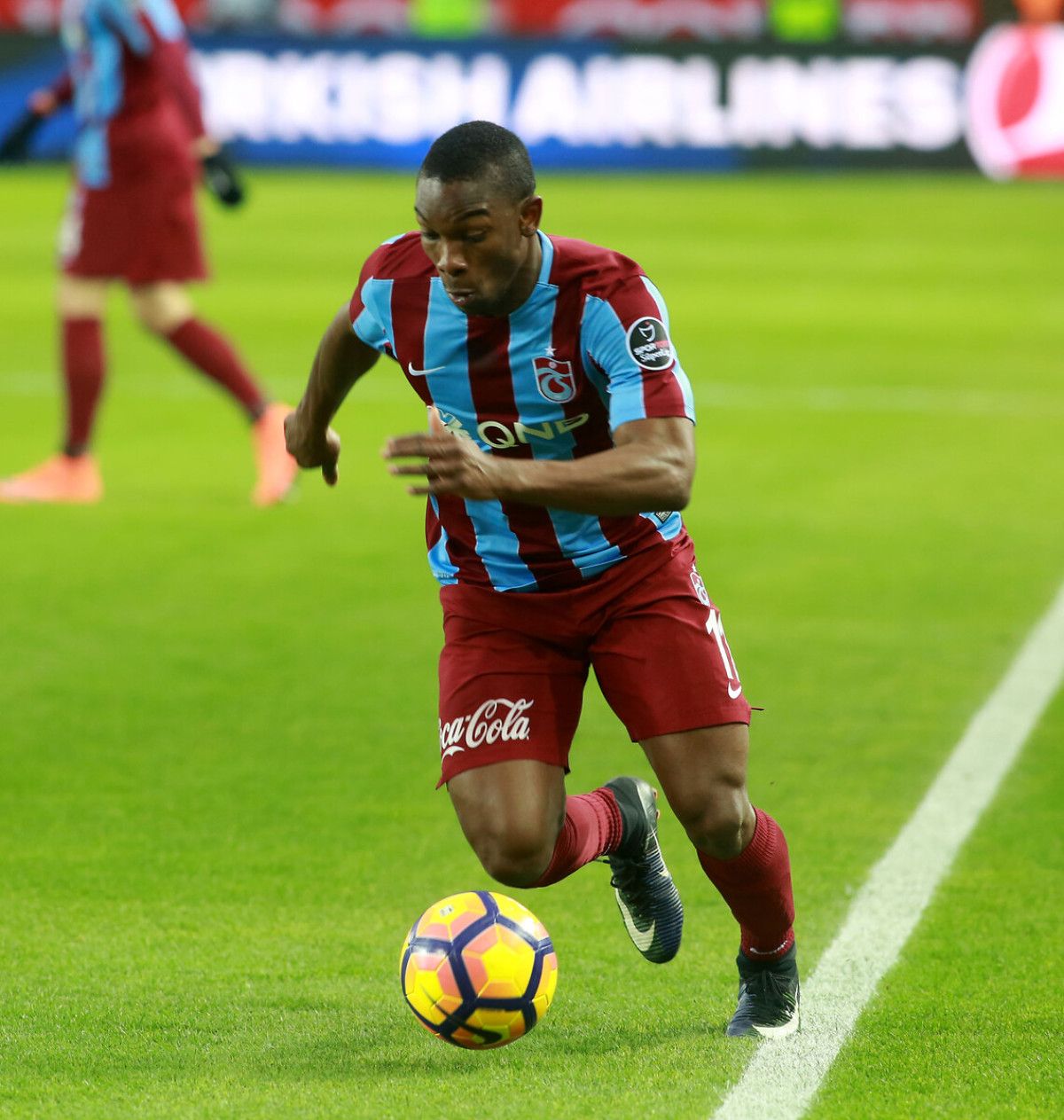 eski trabzonsporlu fabian castillonun esi kuyumcu soymaktan tutuklandi 6 GpKjmN4Z