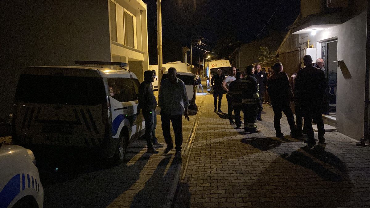 eskisehirde aile ici kavga sonrasi kendisini odaya kapatti ozel harekat timi devreye girdi 5 MXFi2TSv