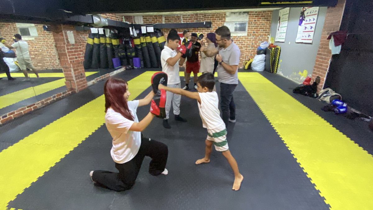 eskisehirde cocuklariyla antrenmana katilan ailelerin zor anlari 4 aBgYi2Eg