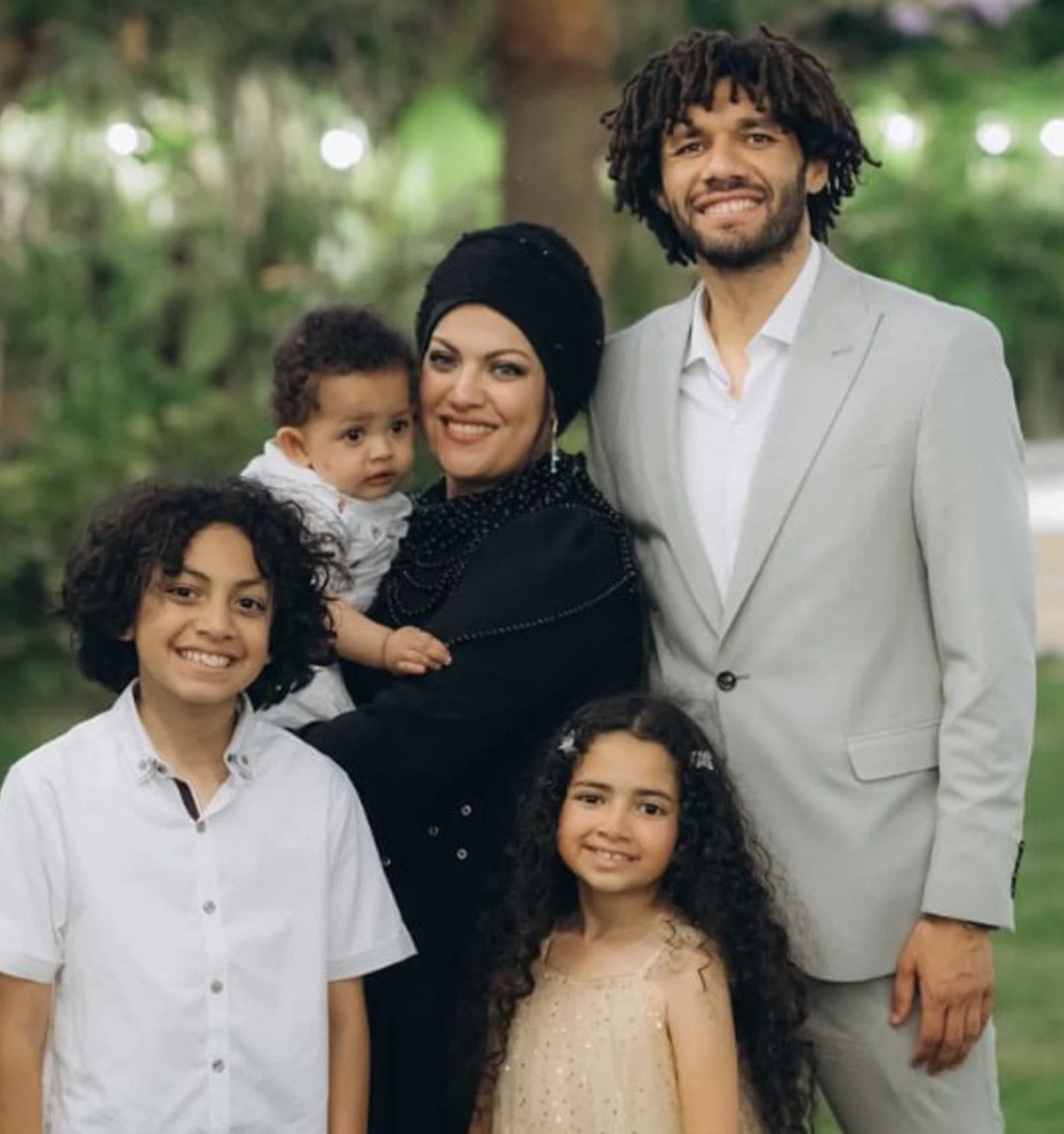 evli olan eski besiktasli mohamed elneny ikinci kez dunyaevine girdi 2 mRb4Id4J