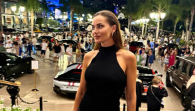 fahriye evcen ve burak ozcivitin evliliginde kriz var soyadini sildi NNxTAdZu