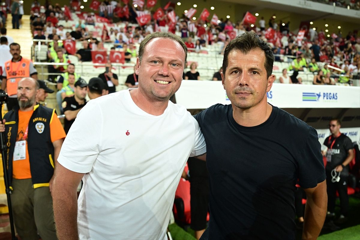 fatih karagumruk antalyaspor deplasmaninda uc puani kapti 4 hCgaMneB