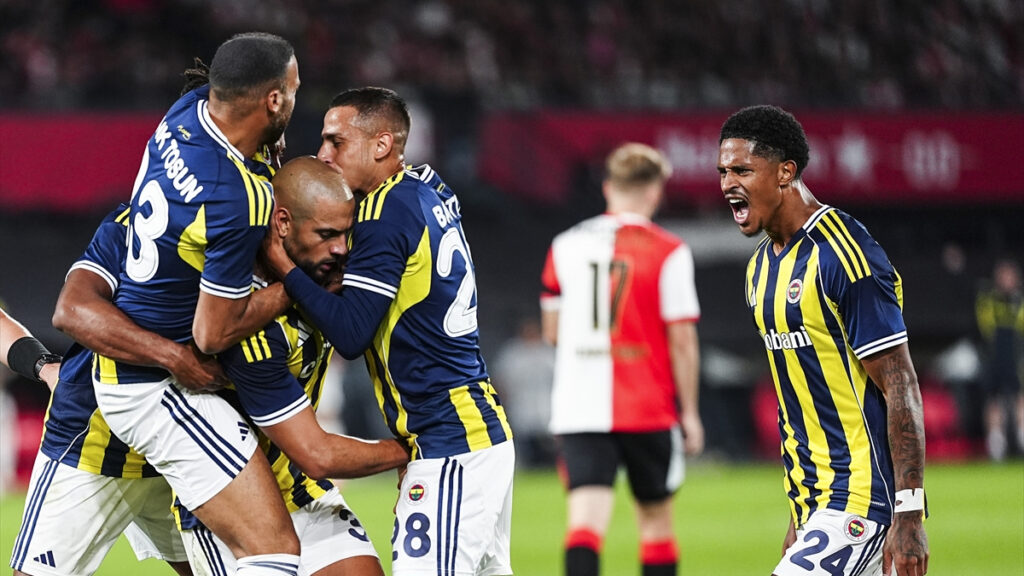 fenerbahce avrupada 288 macina cikacak 56uQ8U5A