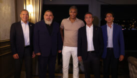 fenerbahce feyenoord heyetini yemekte konuk etti aVjBWV4E