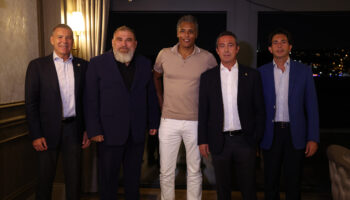 fenerbahce feyenoord heyetini yemekte konuk etti aVjBWV4E