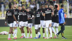 fenerbahceli futbolculardan yangin ve deprem mesaji fh7ghpfq