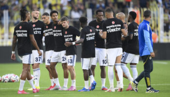 fenerbahceli futbolculardan yangin ve deprem mesaji fh7ghpfq