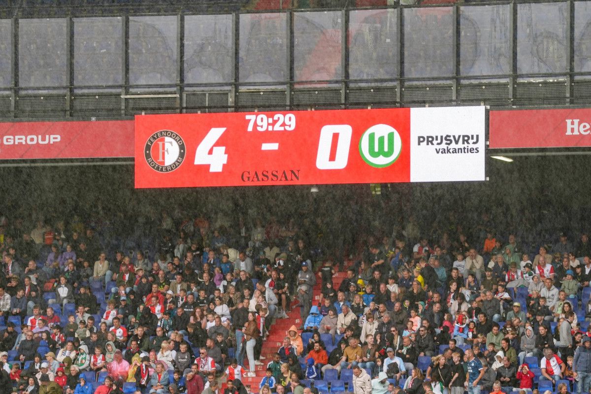 fenerbahcenin rakibi feyenoord wolfsburga 4 atti 0 crGAsJhv