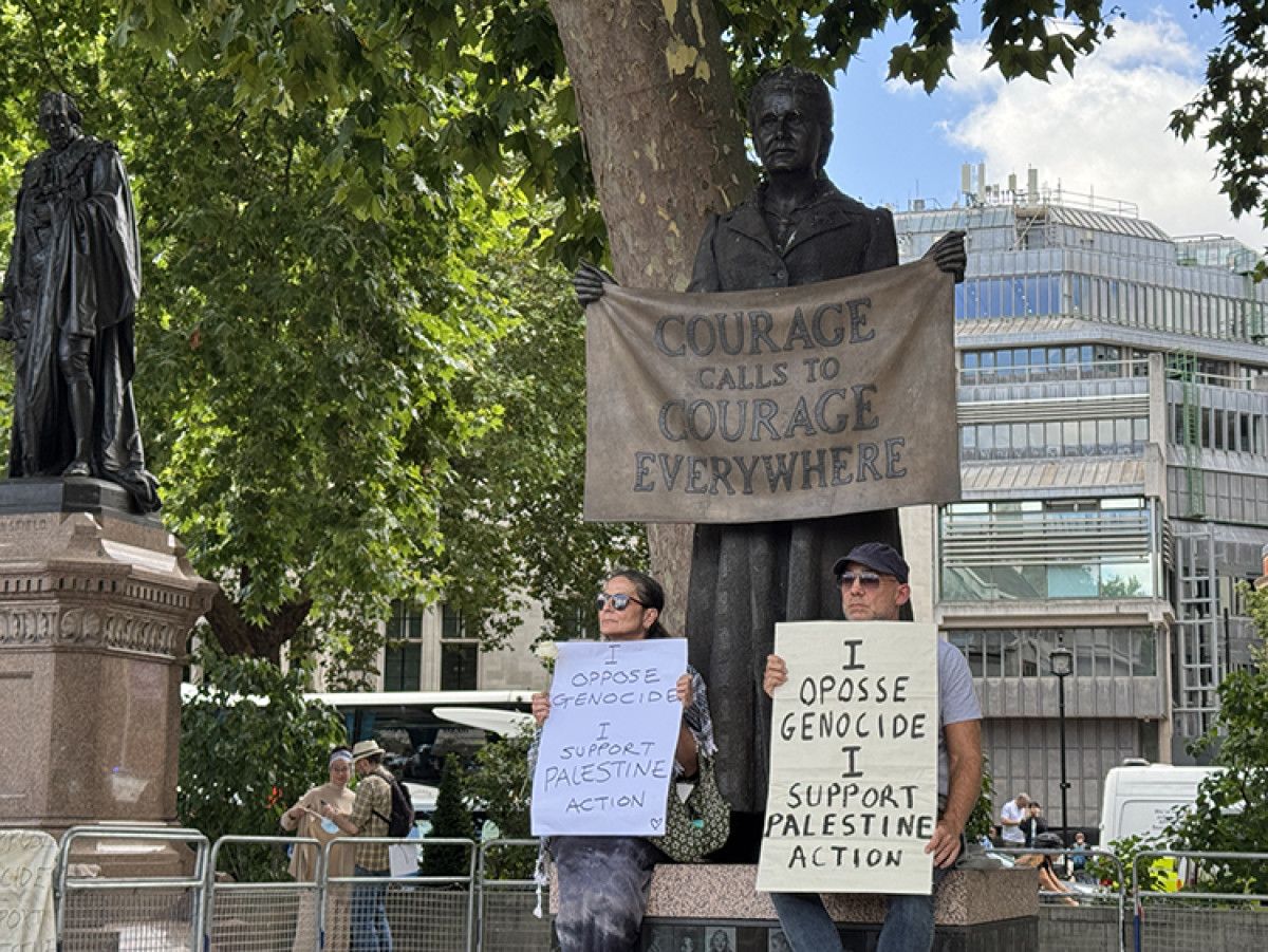 filistine destek grubunun teror orgutu ilan edildigi ingilterede 400den fazla kisi gozaltina alindi 6 ceptLkV9