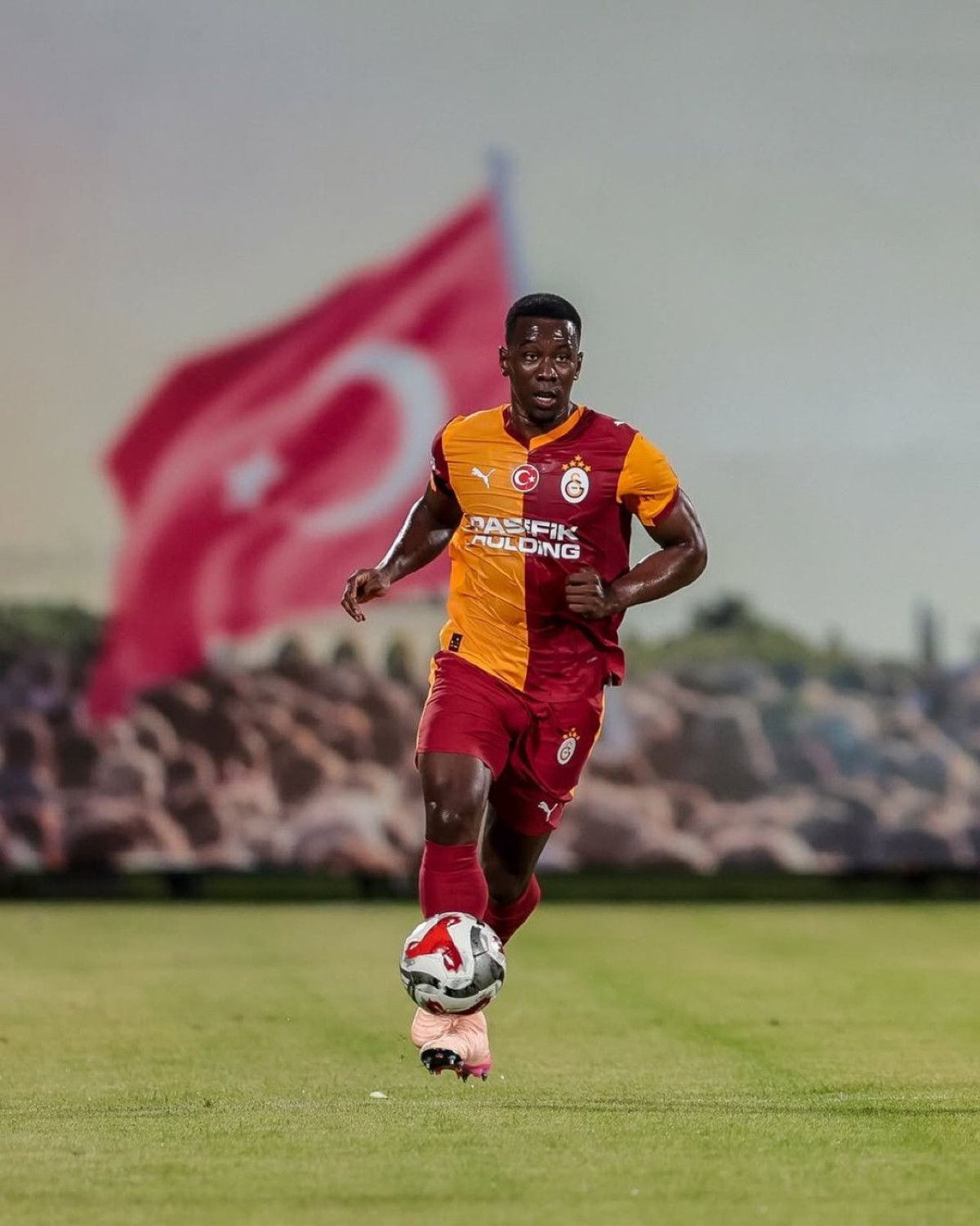 galatasarayda carlos cuesta brezilyaya gitti 1 QmtREIV3