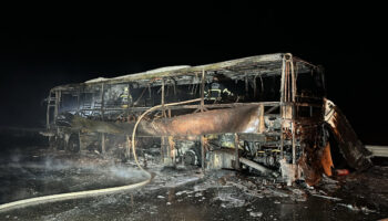 gaziantepte seyir halindeki yolcu otobusu yandi 4AI8f6fe