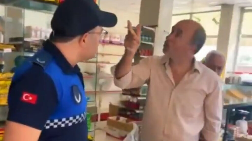 gaziantepte tarihi gecmis urun satan marketin sahibi zabitalara saldirdi HeD3Jgzf