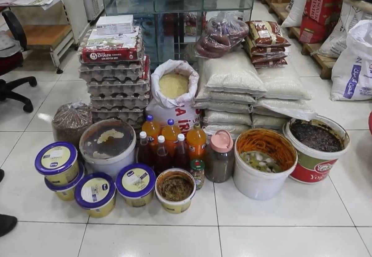 gaziantepte zabitaya saldiran esnafin is yerinden 418 kilogram tarihi gecmis urun cikti 1 cqDipGLS