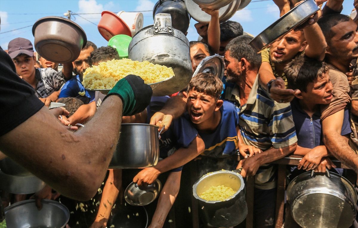 gazzede gida krizi filistinlilere yemek dagitildi 1 2VHVbX4O