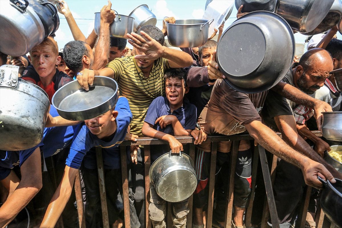 gazzede gida krizi filistinlilere yemek dagitildi 4 SXHwvWPB