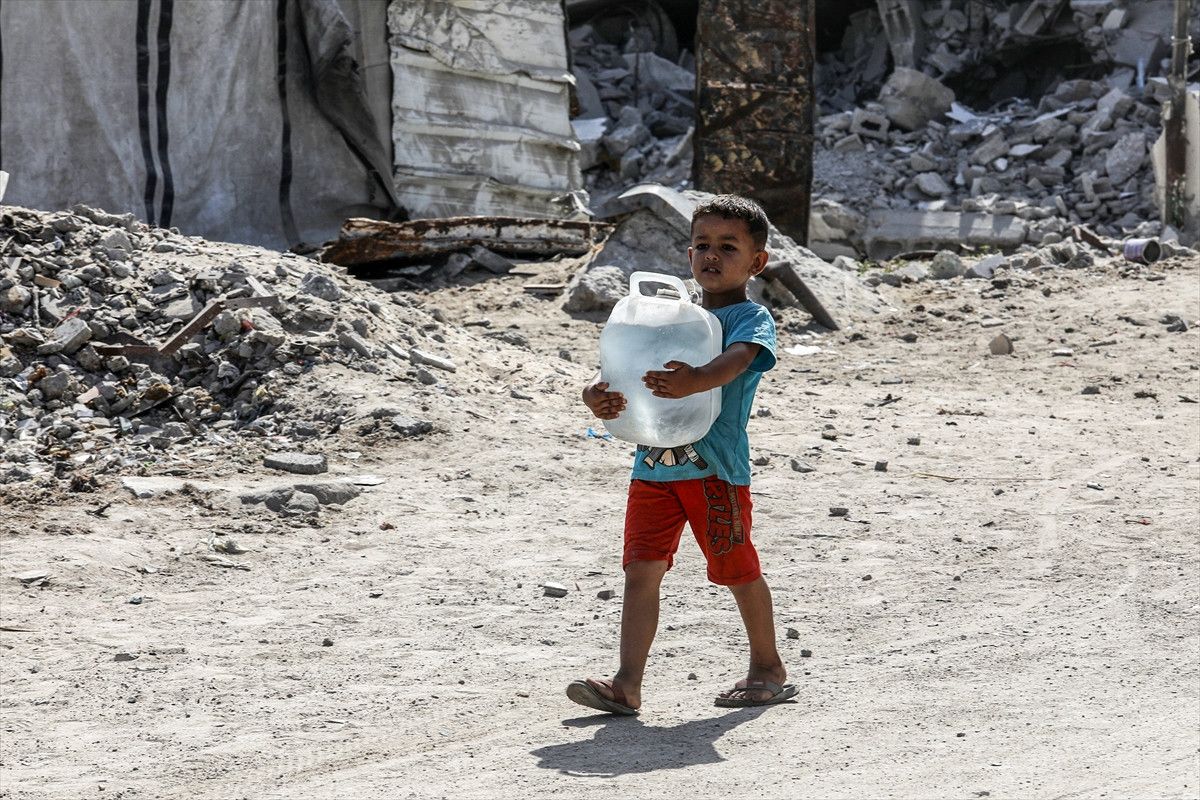 Gazze'de İsrail soykırımı: Filistinliler bombardıman ve açlıkla savaşıyor 19 gazzede israil soykirimi filistinliler bombardiman ve aclikla savasiyor 18 I7SkcbYW