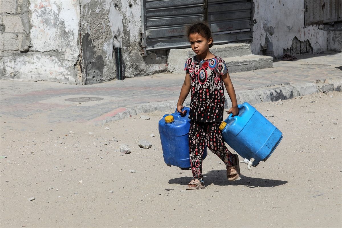 Gazze'de İsrail soykırımı: Filistinliler bombardıman ve açlıkla savaşıyor 20 gazzede israil soykirimi filistinliler bombardiman ve aclikla savasiyor 19 u9QJQ6F2