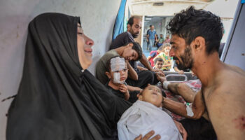 gazzede israil soykirimi filistinliler bombardiman ve aclikla savasiyor iK2sb8Vj