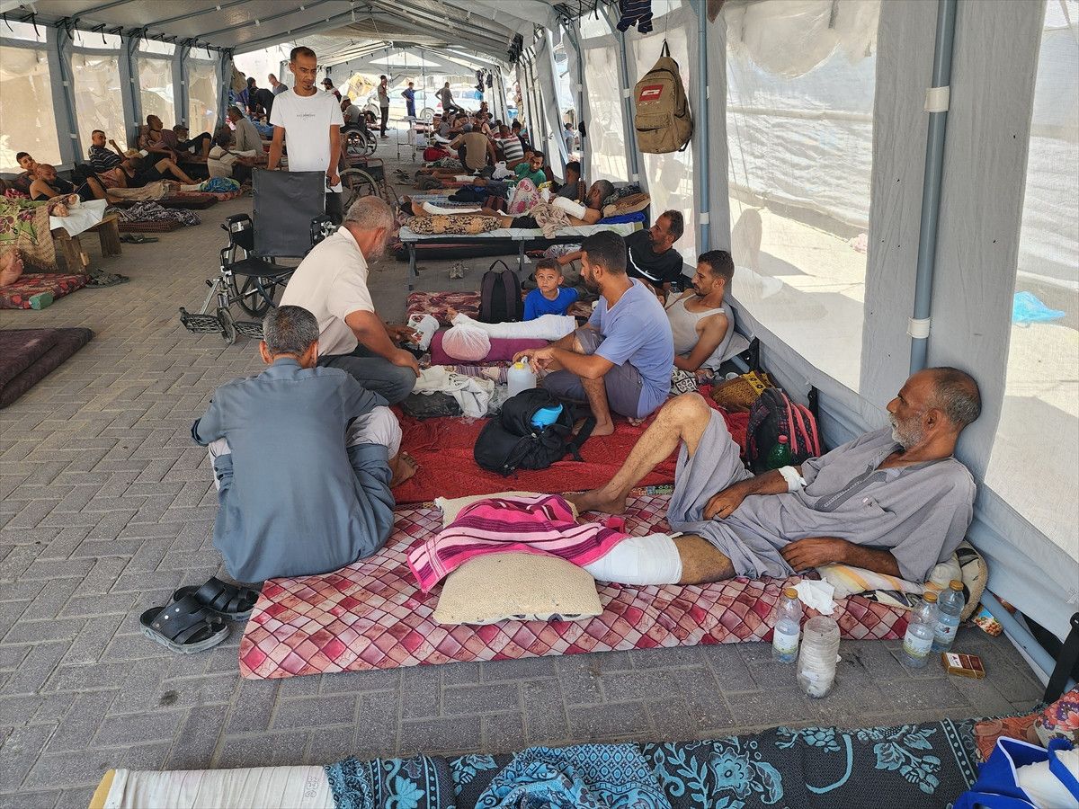 gazzede yaralilar cadirlarda tedavi ediliyor 8 4hiCJ3qc