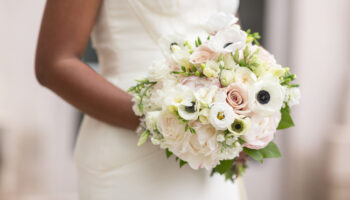 gelinler neden cicek tasir iste gelin buketinin anlami lcYX51EW