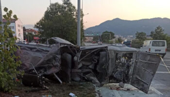 giresunda kaza alev alan aracin surucusu kurtarilamadi FR5rdz9T