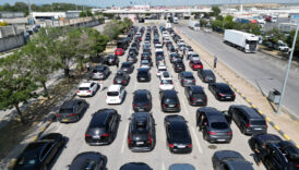 gurbetcilerin donusu surerken kapikulede arac cikis suresi 2 saatten 39 dakikaya dustu WEWZ1hYE