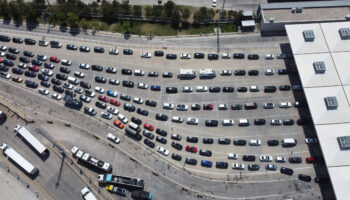 gurbetcilerin huzunlu donusu devam ediyor gelirken seviniyoruz giderken uzuluyoruz VBemjq3I
