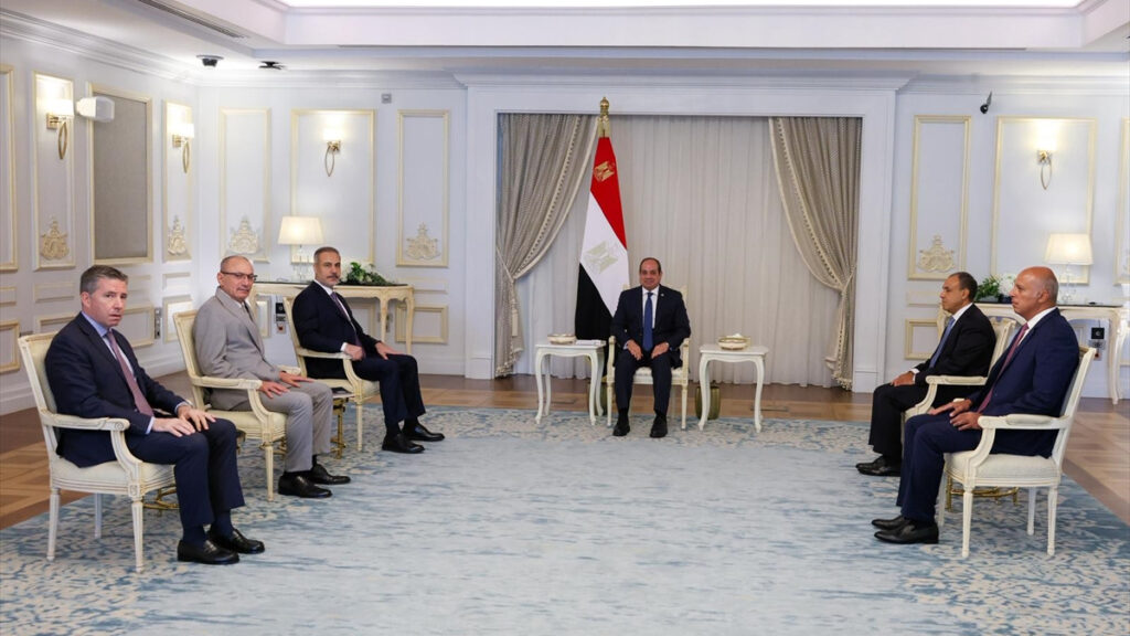 hakan fidan misir cumhurbaskani abdulfettah es sisi ile gorustu bHYRBrTH