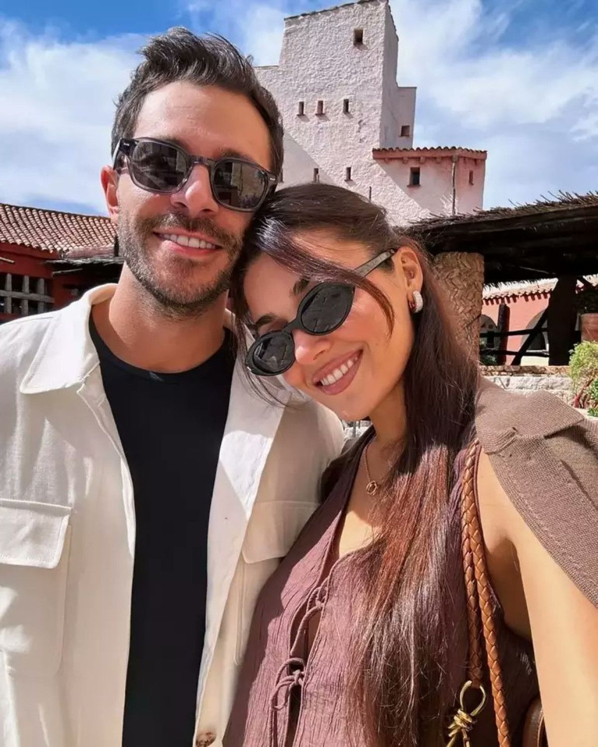 hande ercel hakan sabanci ayrildi arzu sabanci hemen paylasim yapti 2 YqM9auFt