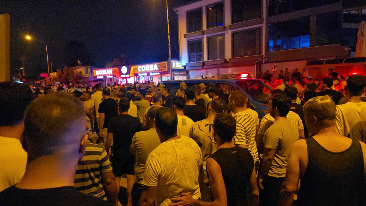 hatayda bicakli saldirganlari lincten ekipler kurtardi 1