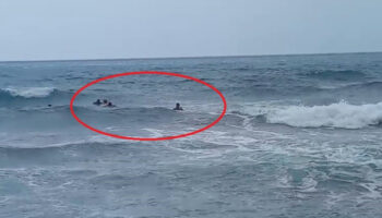 hatayda denize giren iki kisi son anda kurtarildi fqnhSm2g