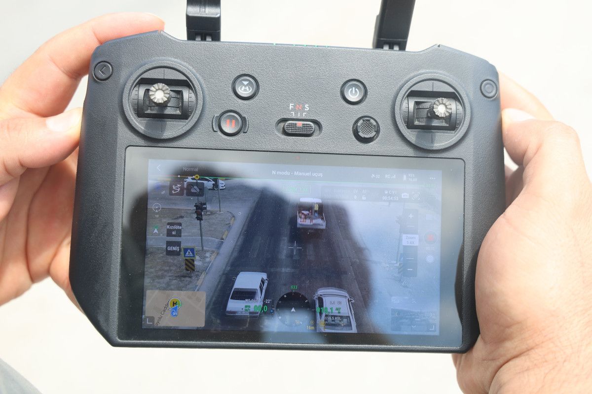 hatayda kirmizi isikta durmadi polisin droneuna yakalandi allah devletimizden razi olsun 1 w4DsisZO