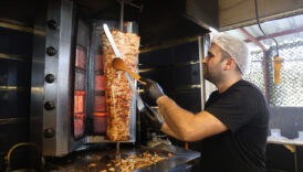 hatayin kavurucu sicaginda doner ustalarinin zorlu mesaisi 7VAe4Q3r