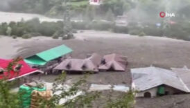 hindistanda siddetli yagis sele yol acti 7wItvgS7