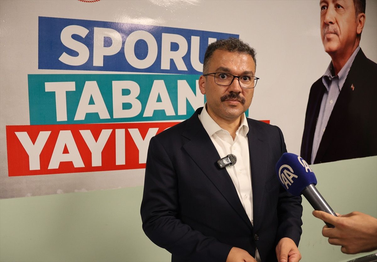 Iğdır Valisi Turan, protokol tribününe elektronik biletle giriş yaparak maçı takip etti 2 igdir valisi turan protokol tribunune elektronik biletle giris yaparak maci takip etti 1 wnwLWDDU